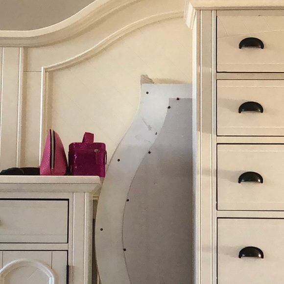 Follow @windsorapparel on Instagram!!❤️ - Picture 1 of 1